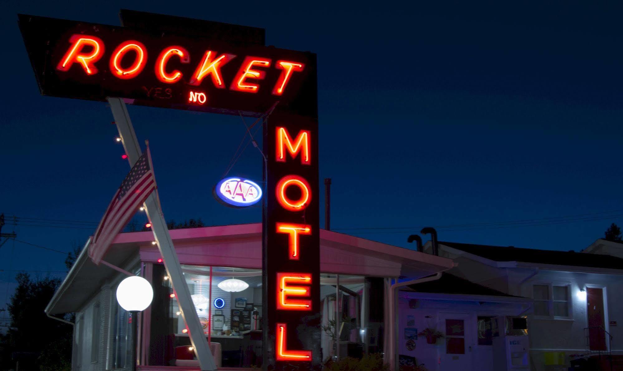 Rocket Motel คัสเตอร์ ภายนอก รูปภาพ